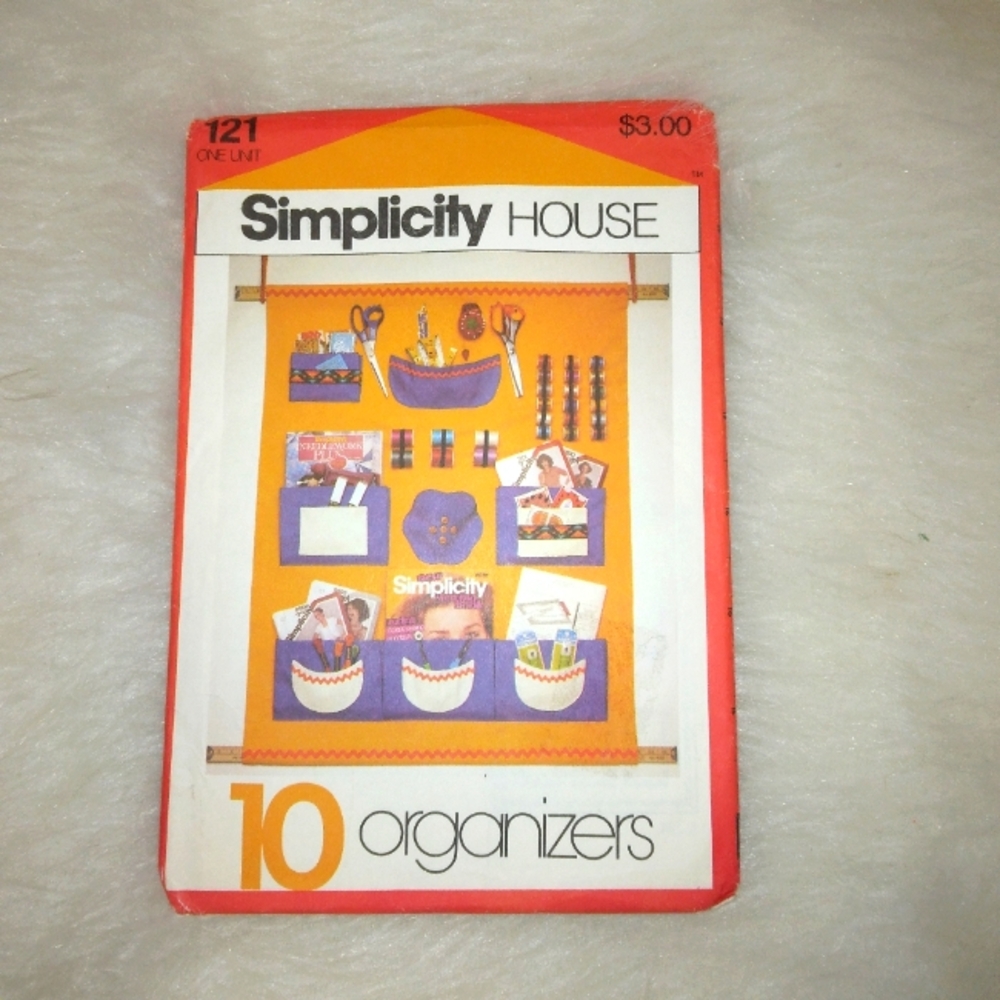 SIMPLICITY 121 Home Organizers in 10 styles